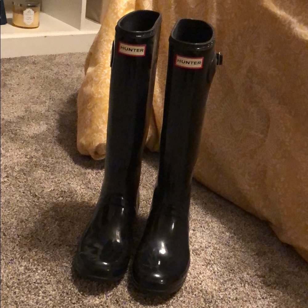 Tall hunter boots